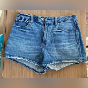 Abercrombie & Fitch Ultra High Rise Mom Short